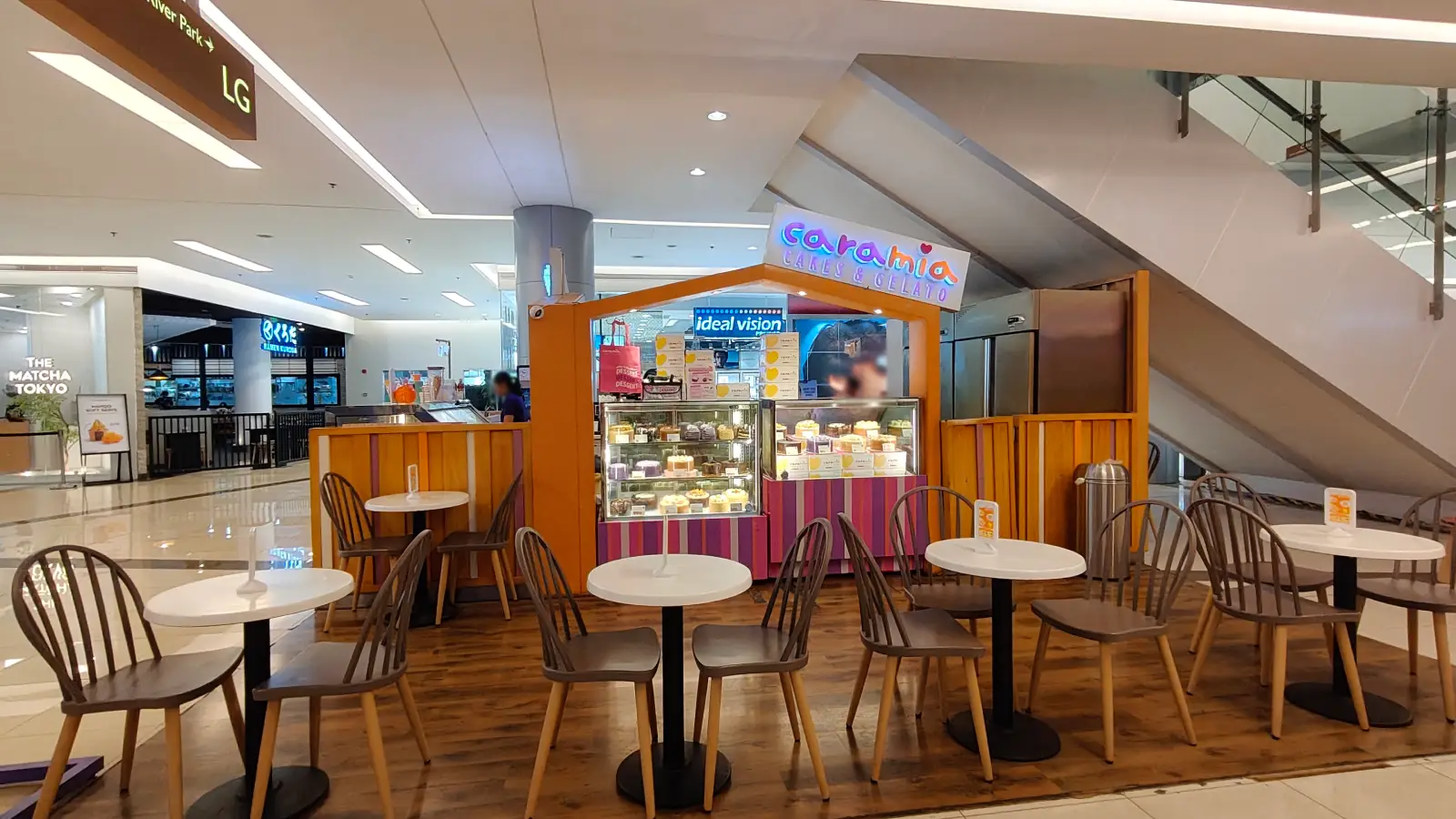 CARAMIA in Festival Mall